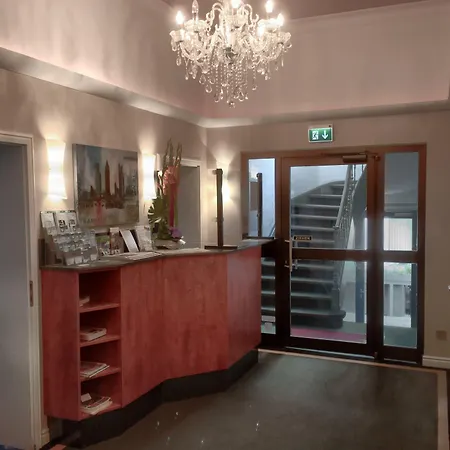 West An Der Bockenheimer Warte Φραγκφούρτη