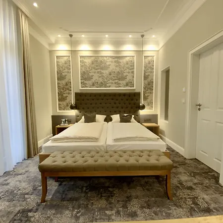 West An Der Bockenheimer Warte 3*