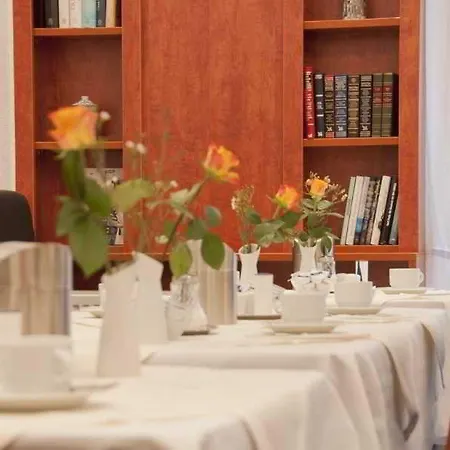 West An Der Bockenheimer Warte