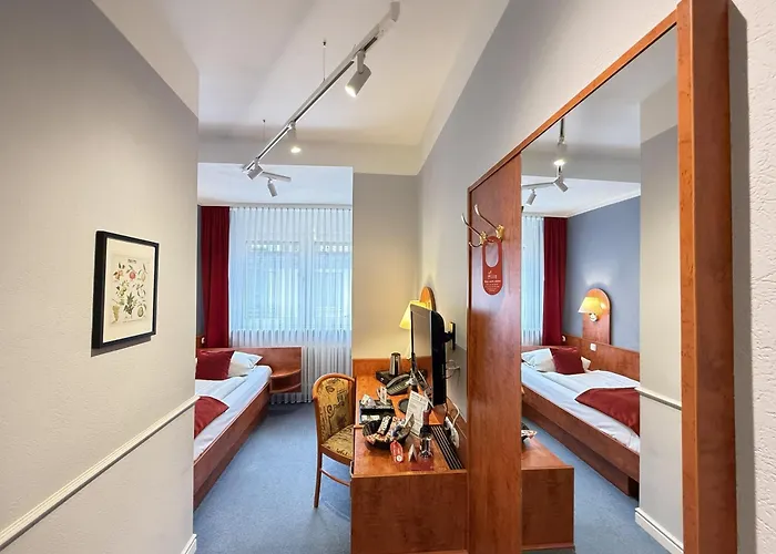 West An Der Bockenheimer Warte 3*