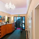 West An Der Bockenheimer Warte 3*