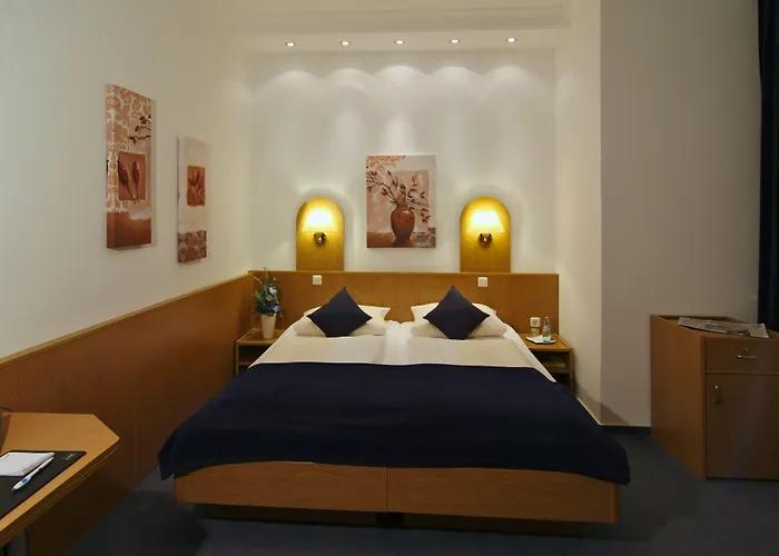 Szálloda West An Der Bockenheimer Warte 3*