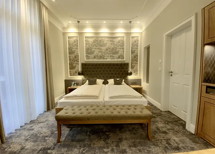 West An Der Bockenheimer Warte 3*